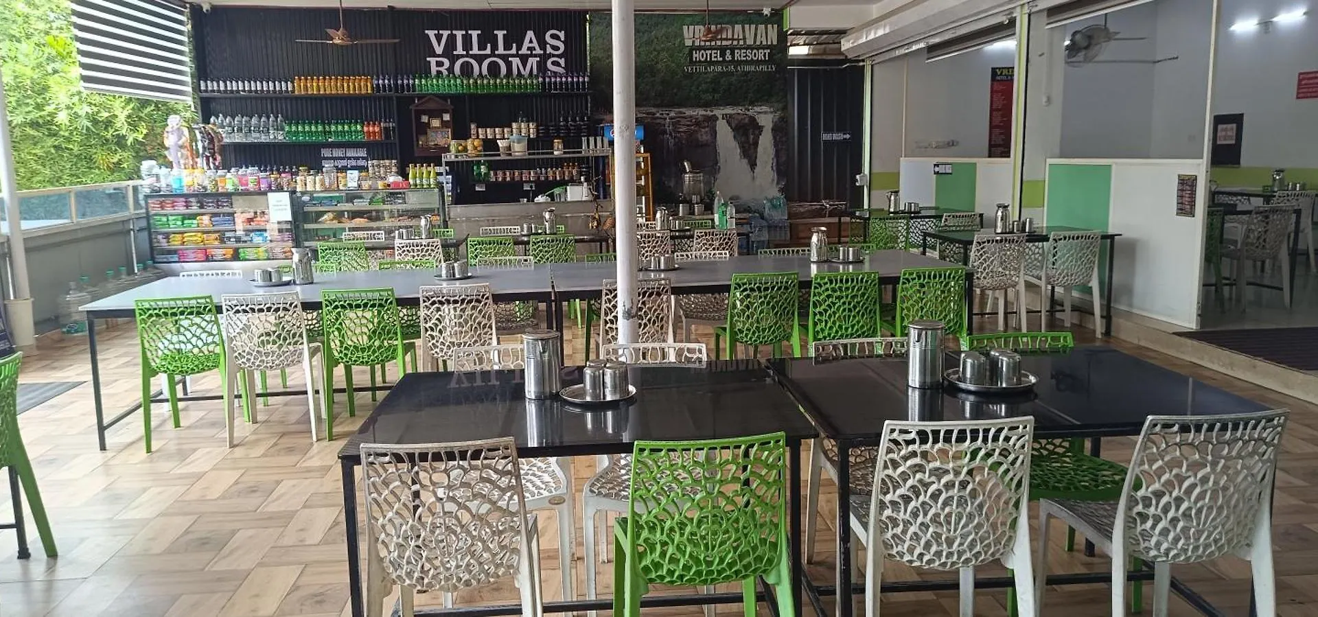 Snow White Villas Athirappilly Bed & Breakfast