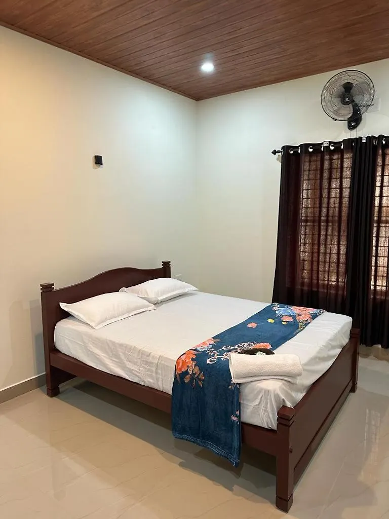 Bed & Breakfast Snow White Villas Athirappilly